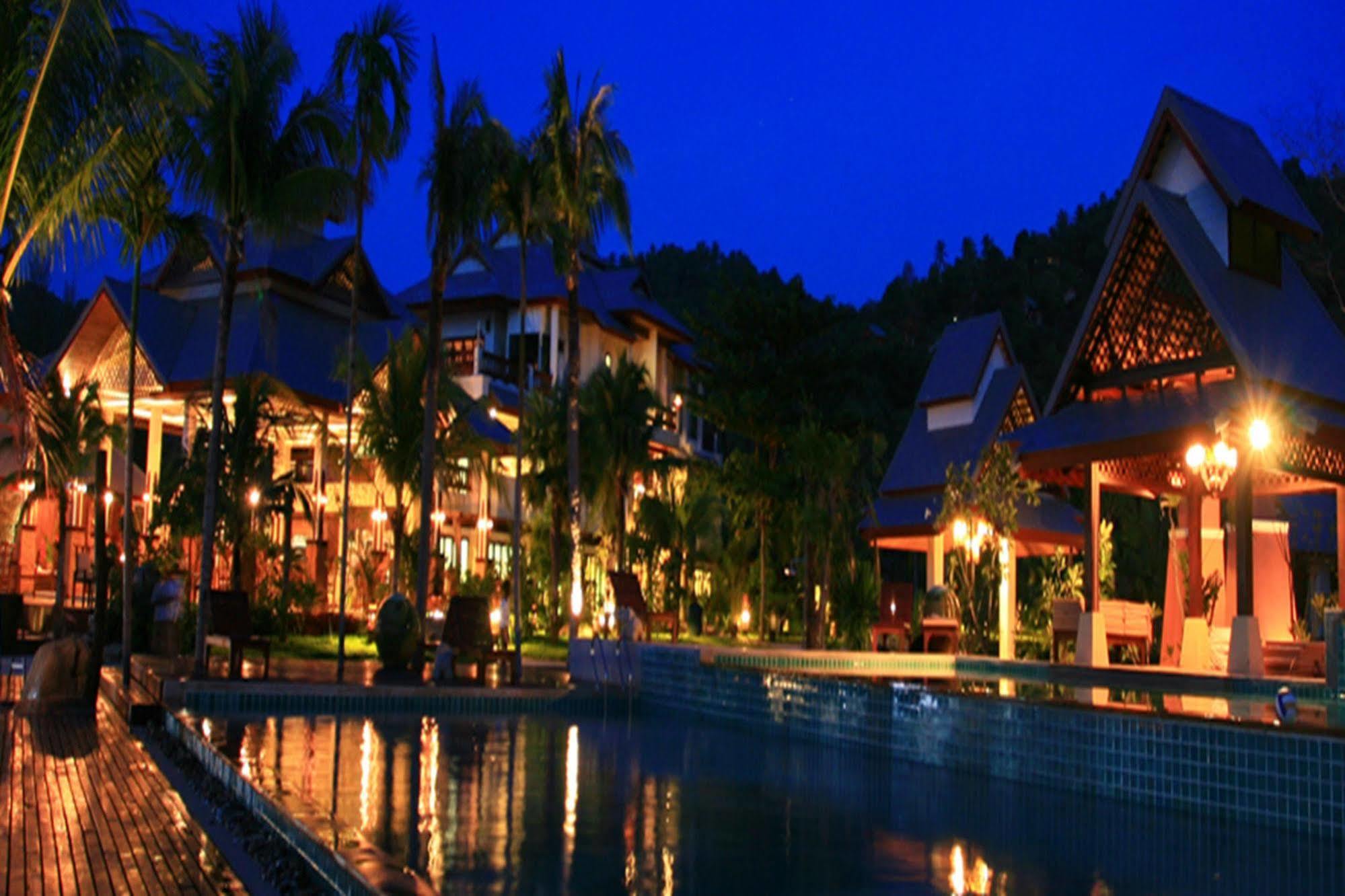 Salad Buri Resort- Sha Extra Plus Salad Beach Exterior photo